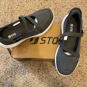 STQ Black Mary Jane Slip-On Sneakers for Women Sz. 8